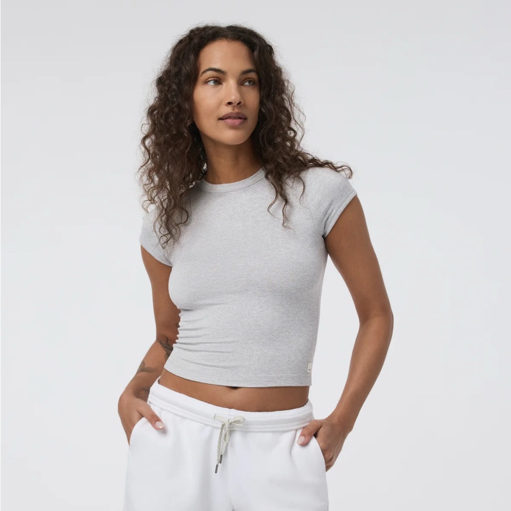 Vuori Halo Baby Tee Sz M
